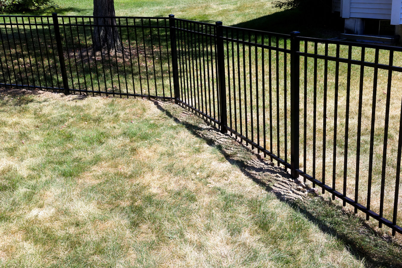 Aluminum fence installation in Sunnyvale, CA